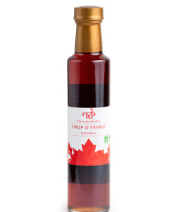 Le sirop d’érable bio est récolté dans les forêts canadiennes, plus exactement dans la région du Québec.